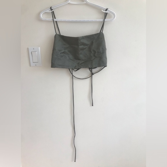Stunning NWOT Zara green cropped top with straps - Picture 6 of 8